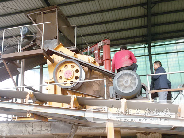 錘式破碎機(jī)客戶現(xiàn)場(chǎng)圖片